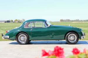 Image 43/50 of Jaguar XK 150 FHC (1959)