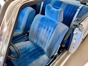 Image 13/61 of Mercedes-Benz 280 CE (1974)