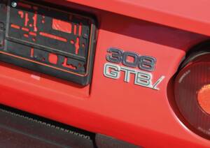 Image 37/61 of Ferrari 308 GTBi (1982)