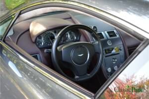 Image 18/50 de Aston Martin V8 Vantage (2005)