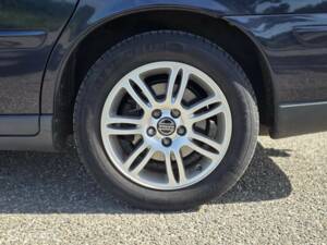 Image 9/39 of Volvo V 70 2.4 (2006)