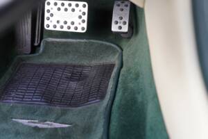 Bild 41/50 von Aston Martin DB 7 Vantage (2001)