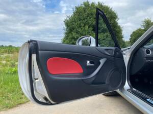 Afbeelding 9/63 van Mazda MX-5 1.6 (2004)