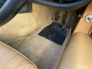 Immagine 30/50 di Jaguar E-Type V12 (1973)