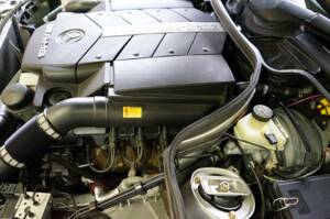 Image 40/68 de Mercedes-Benz E 320 "Final Edition" (1997)