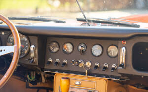 Image 36/54 of Jaguar Type E 4.2 (1965)