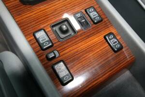 Afbeelding 22/50 van Mercedes-Benz 230 CE (1988)