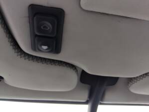 Bild 75/113 von BMW 735i (1986)