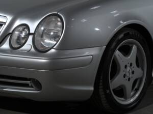 Image 5/28 of Mercedes-Benz CLK 200 Kompressor (2001)