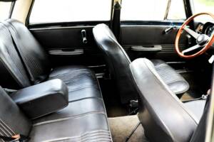 Image 12/50 of Alfa Romeo Giulia Nuova Super 1600 (1978)