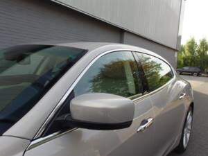 Image 34/98 of Maserati Quattroporte GTS (2015)
