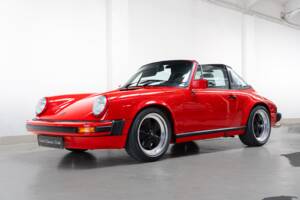 Bild 30/31 von Porsche 911 Carrera 3.2 (1988)
