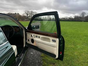 Bild 30/55 von Bentley Continental R (1992)