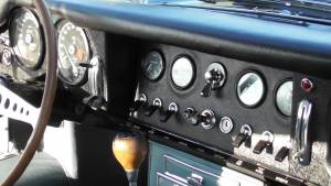 Image 24/50 of Jaguar E-Type (1967)