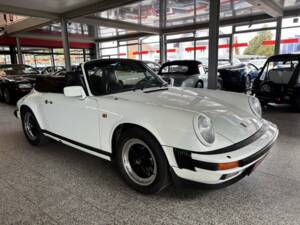 Bild 29/37 von Porsche 911 Carrera 3.2 (1985)
