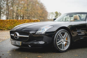 Image 59/100 de Mercedes-Benz SLS AMG Roadster (2011)