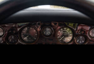 Image 17/32 of Aston Martin V8 Vantage X-Pack (1987)