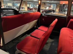 Image 14/30 of Citroën DS 20 Familiale (1970)