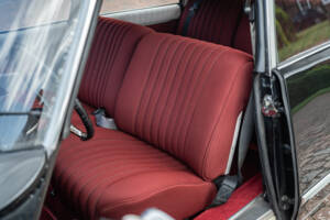 Image 36/56 of Citroën DS 20 Pallas (1971)