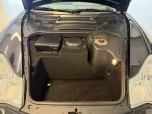 Bild 5/18 von Porsche 911 Carrera 4S (2003)
