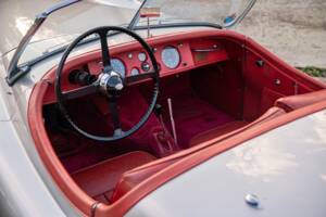Image 12/20 of Jaguar XK 120 OTS (1950)