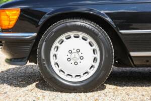 Image 24/50 de Mercedes-Benz 420 SL (1986)