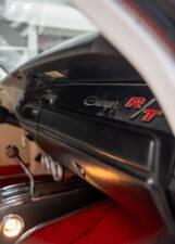 Image 9/24 of Dodge Charger R/T (1969)