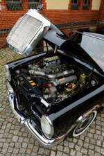 Image 44/78 of Mercedes-Benz 600 (1965)