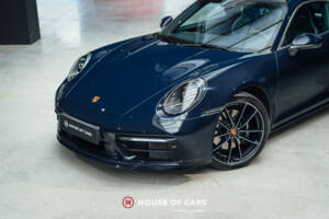Image 11/50 of Porsche 911 Carrera 4S &quot;Belgian Legend Edition&quot; (2020)