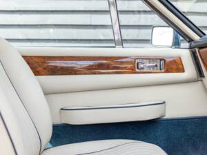 Bild 32/70 von Aston Martin V8 EFi (1988)