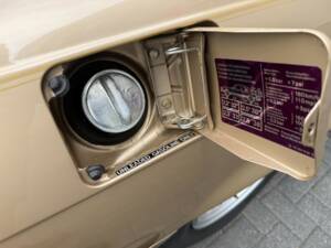 Obraz 22/50 pojazdu Mercedes-Benz 380 SL (1983)