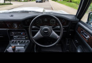 Image 16/32 of Aston Martin V8 Vantage X-Pack (1987)