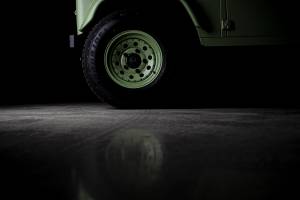 Bild 30/36 von Land Rover 90 (1987)