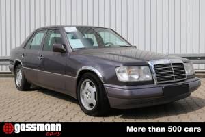 Image 5/15 of Mercedes-Benz 300 D (1990)