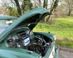 Image 5/8 of Morris Minor 1000 Traveller (1968)