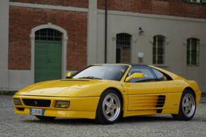 Bild 32/82 von Ferrari 348 TS (1990)