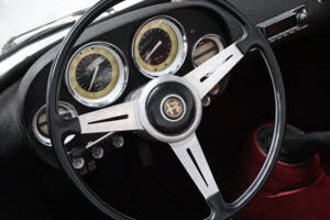 Bild 26/34 von Alfa Romeo 2000 Spider (1960)