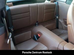 Obraz 18/32 pojazdu Porsche 911 Carrera 4S (1900)