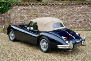 Image 14/50 de Jaguar XK 140 DHC (1957)