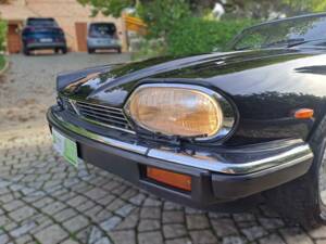 Image 32/40 of Jaguar XJ-S 3.6 (1987)