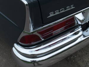 Image 24/31 of Mercedes-Benz 220 SE b (1963)