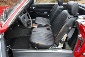 Image 3/50 de Mercedes-Benz 280 SL (1982)