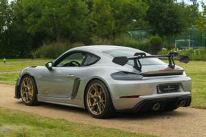 Image 22/100 of Porsche 718 Cayman GT4 RS Weissach (2024)