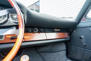 Immagine 12/21 di Porsche 911 2.0 (1965)