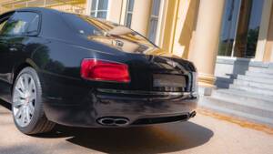 Immagine 8/68 di Bentley Flying Spur V8 S (2017)