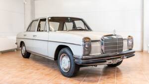 Afbeelding 3/19 van Mercedes-Benz 200 D (1968)