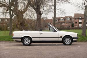 Image 35/50 of BMW 320i (1987)