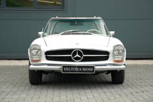 Image 7/50 de Mercedes-Benz 280 SL (1968)