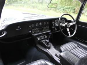 Afbeelding 11/16 van Jaguar E-Type V12 (2+2) (1971)