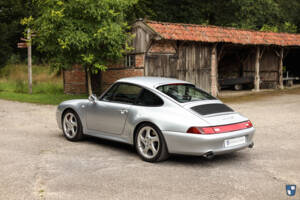 Image 8/90 de Porsche 911 Carrera 4S (1996)